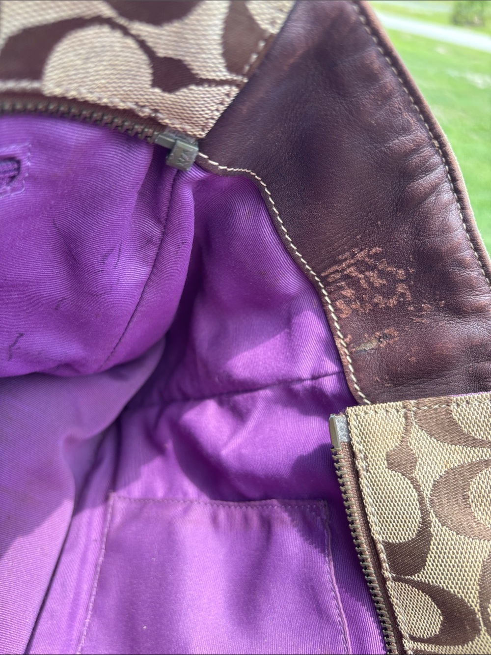 CoachY2K from the 2000 Beige and Brown Signature Canvas Tote - Picture 4 of 12